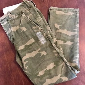 Hollister Men Army khakis